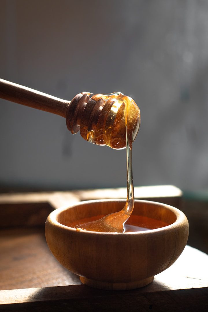 Le miel et le curcuma sont deux ingrédients sains. Mais lorsqu'ils sont combinés, ils ont plus d'effets que vous ne le pensez.
