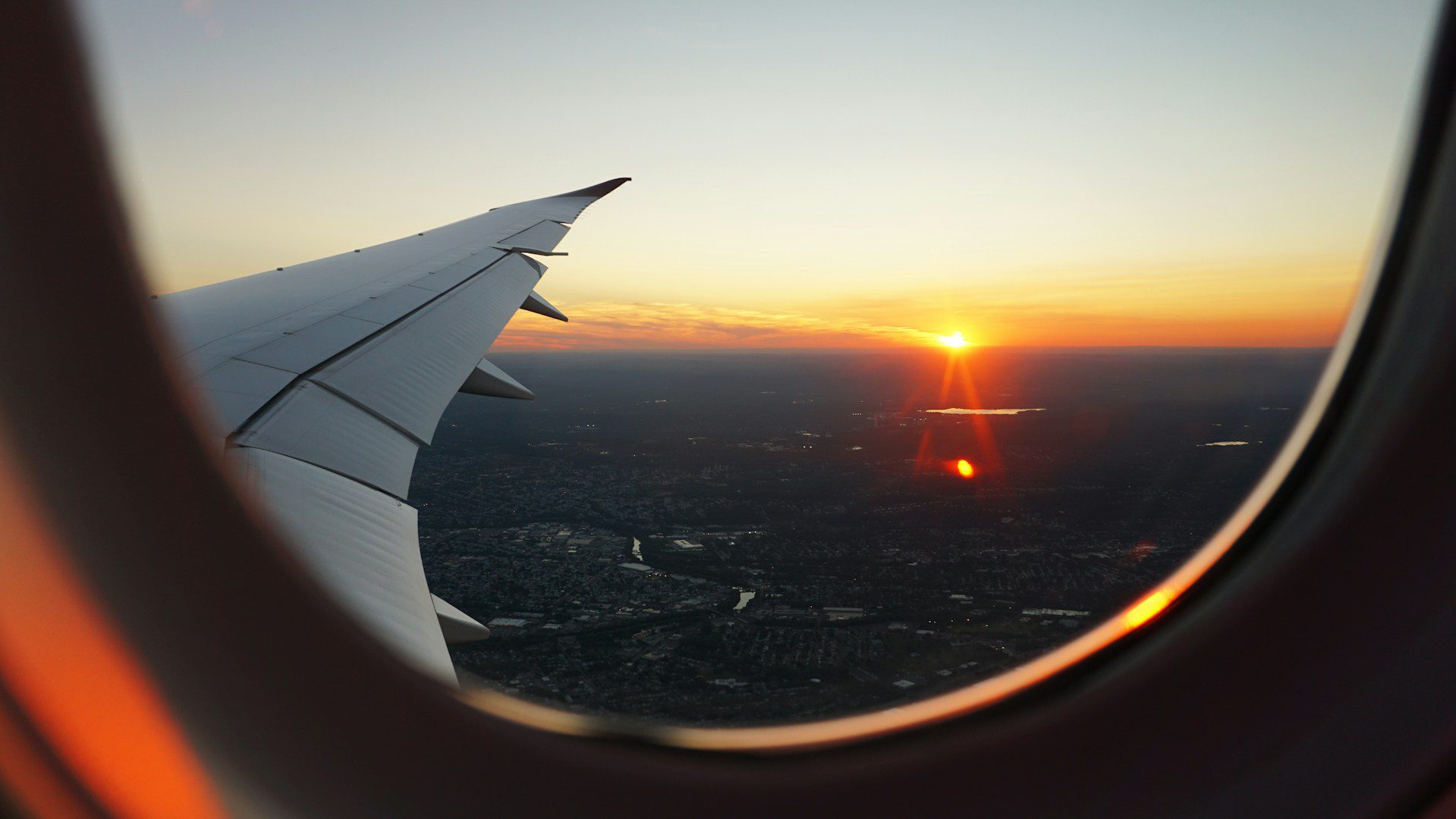Dans l'avion, le jus de tomate est littéralement la boisson la plus populaire. Il a tout simplement meilleur goût au-dessus des nuages qu'au sol.