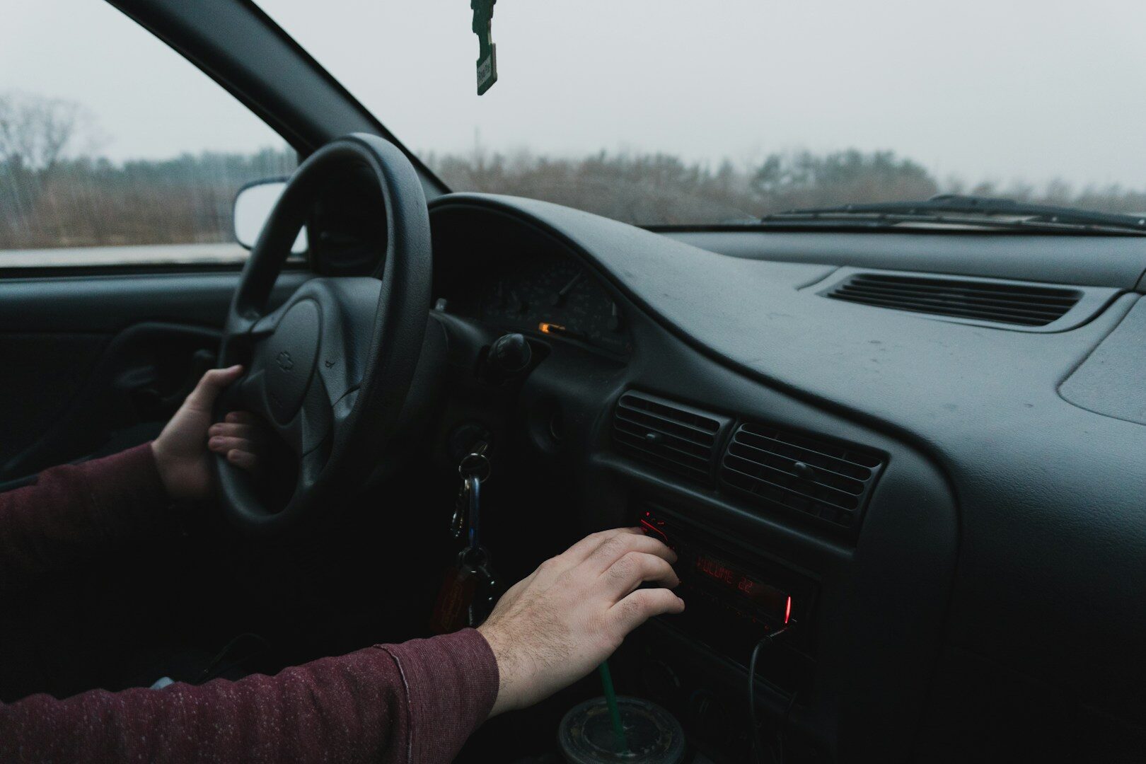 Si un conducteur commet une infraction en Pologne pour laquelle des points doivent être retirés, il peut temporairement reporter la réduction. Comment cela se passe-t-il ?